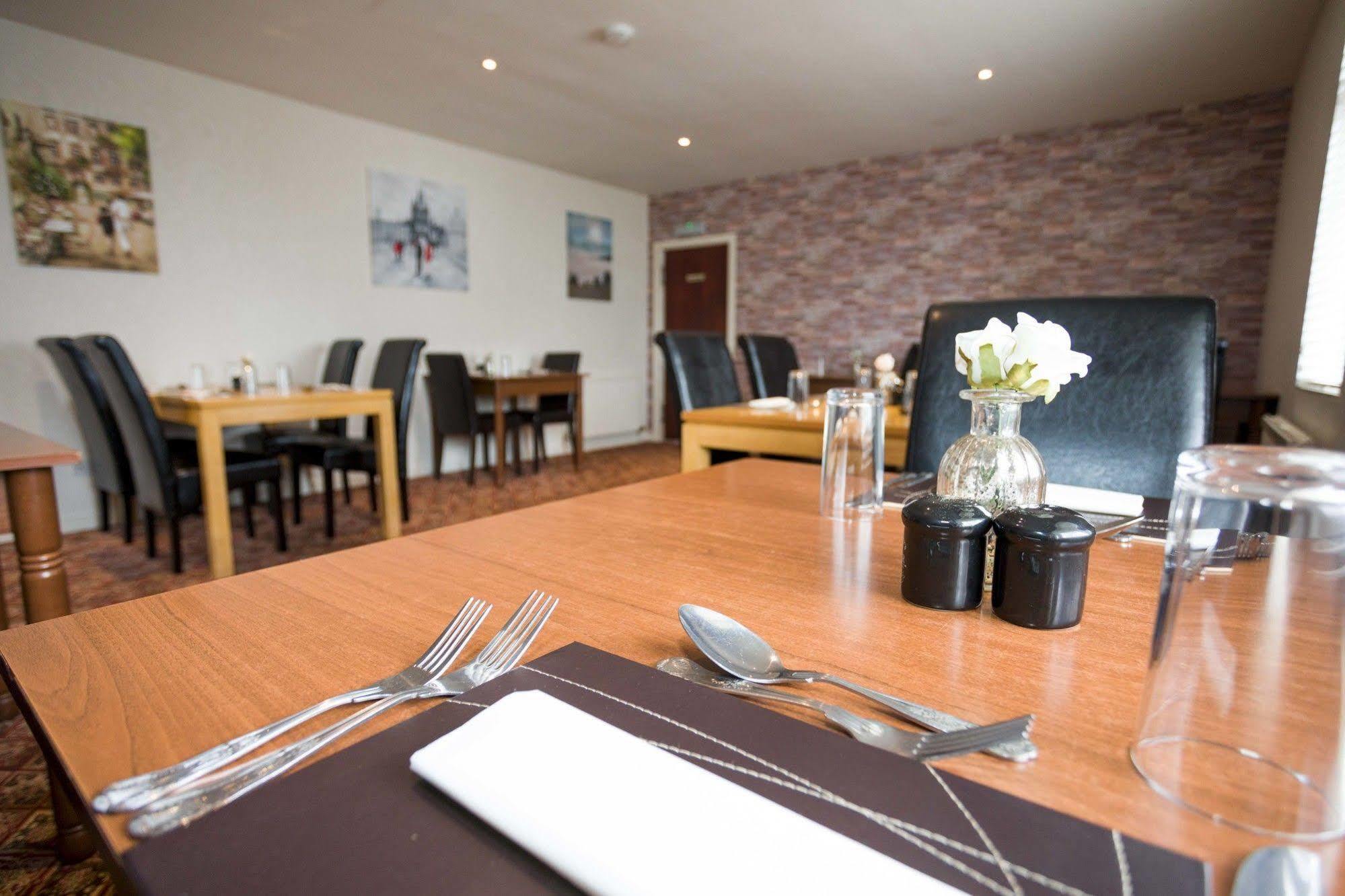 The White Swan Inn Lowick  Екстер'єр фото